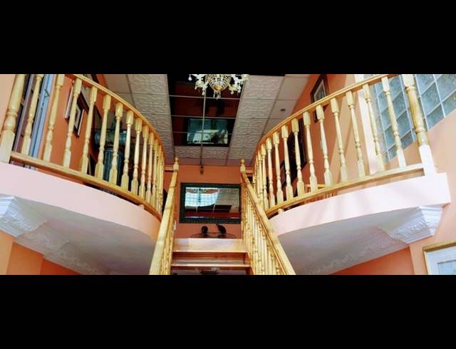 5 BEDROOM HOUSE FOR SALE IN BURLINGTON HEIGHTS